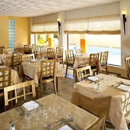 מלון Casablanca Unique 4*